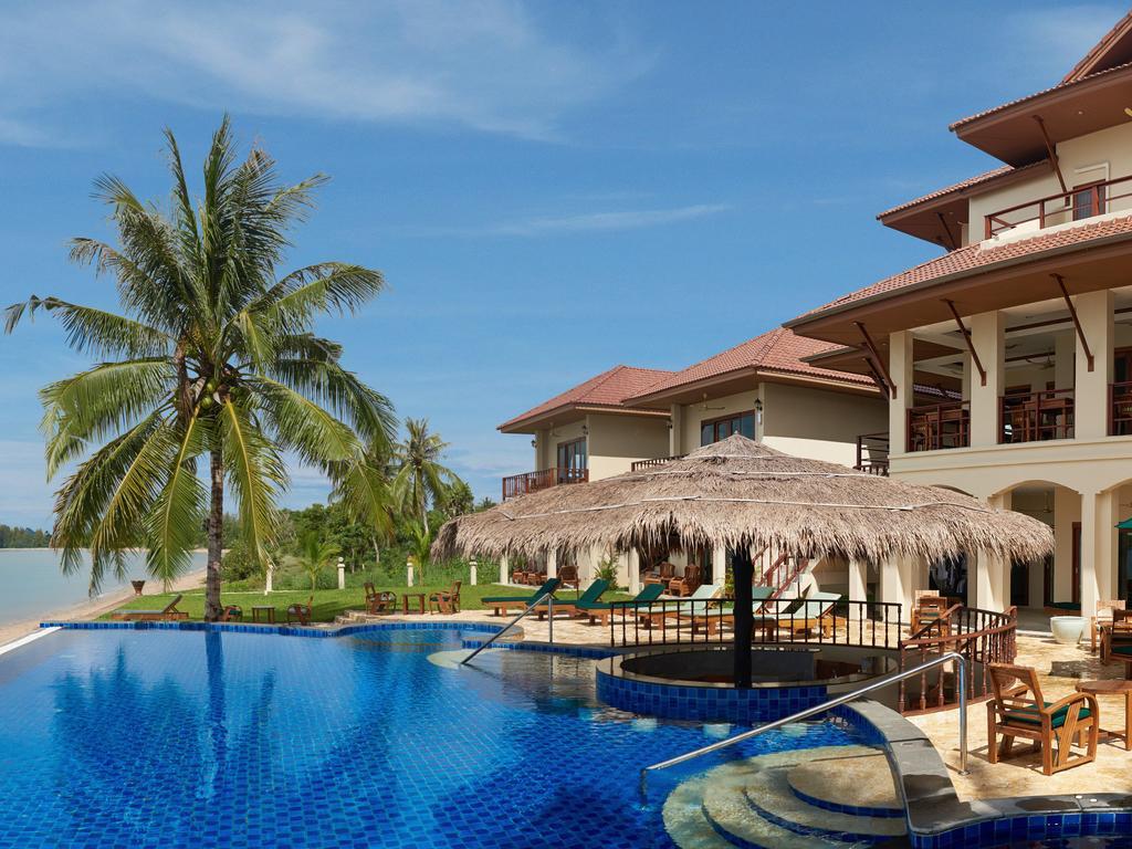 Sara Beachfront Boutique Resort Pathiu Exterior photo
