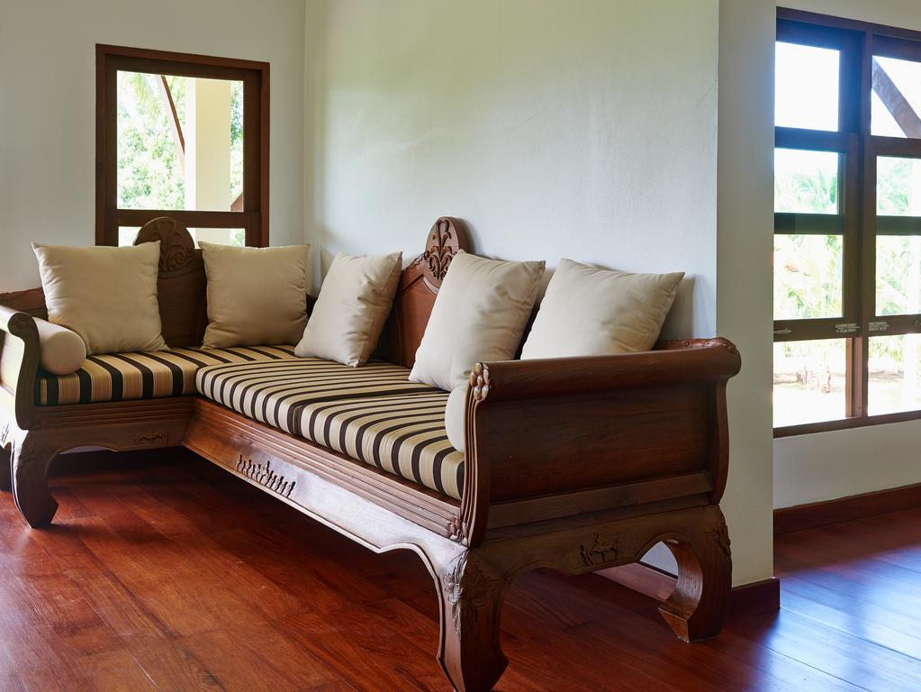 Sara Beachfront Boutique Resort Pathiu Exterior photo