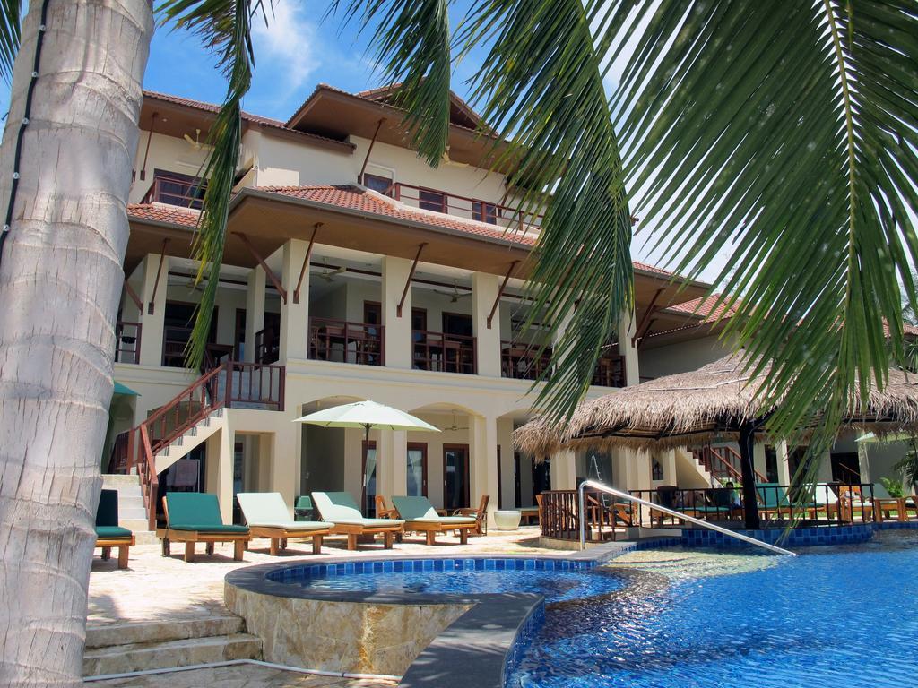 Sara Beachfront Boutique Resort Pathiu Room photo