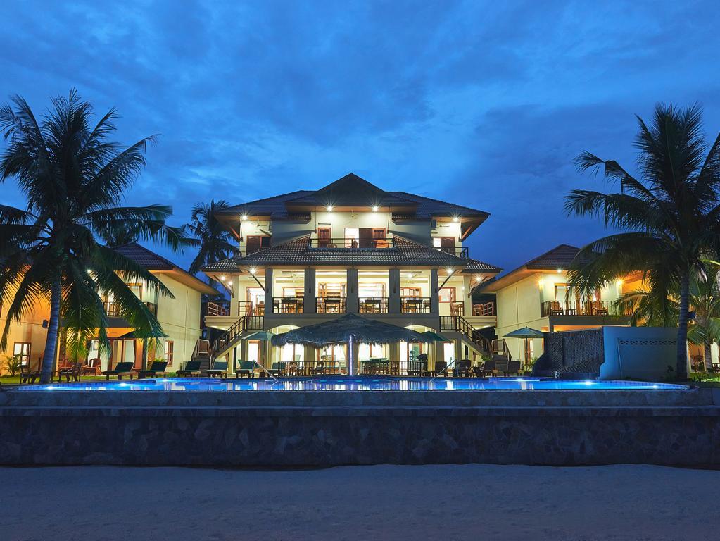 Sara Beachfront Boutique Resort Pathiu Exterior photo