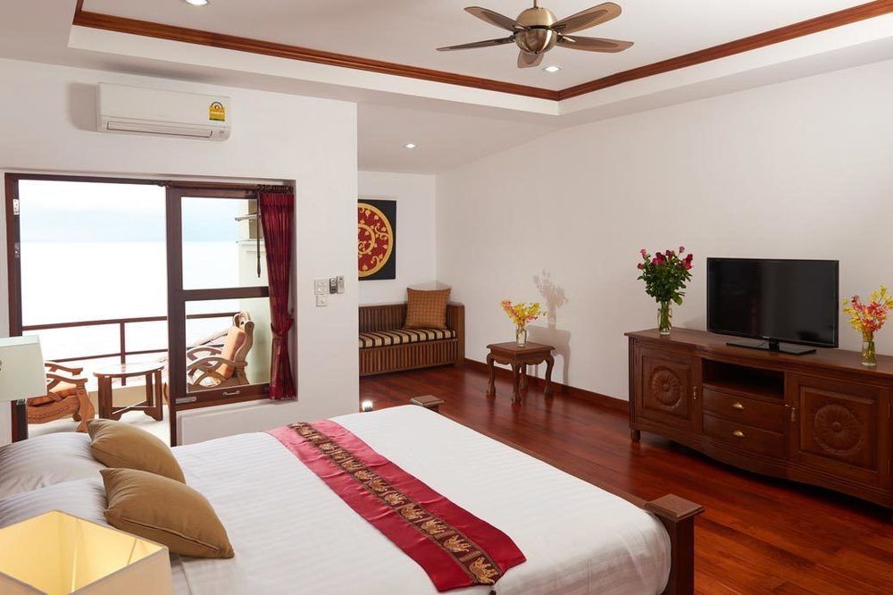 Sara Beachfront Boutique Resort Pathiu Exterior photo