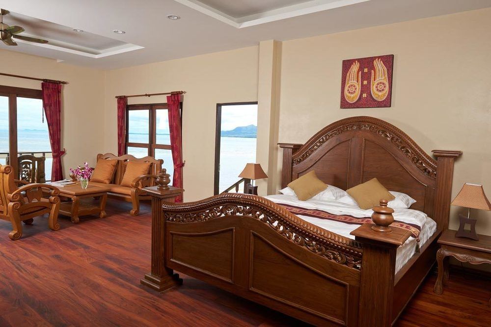 Sara Beachfront Boutique Resort Pathiu Exterior photo