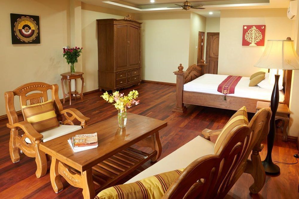 Sara Beachfront Boutique Resort Pathiu Exterior photo