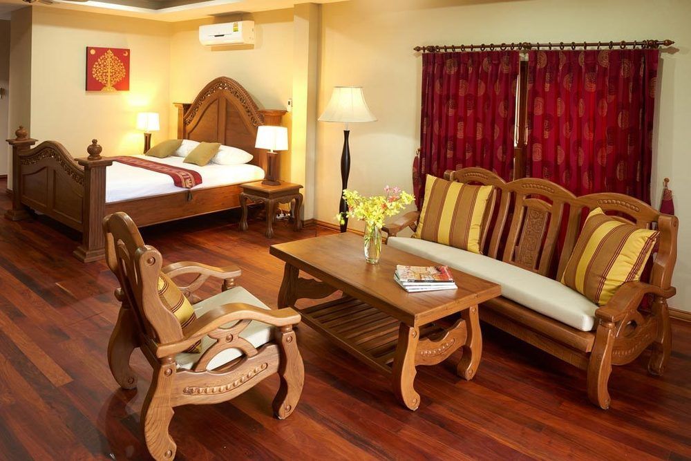 Sara Beachfront Boutique Resort Pathiu Exterior photo