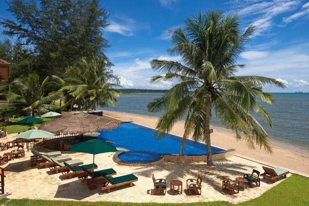Sara Beachfront Boutique Resort Pathiu Exterior photo